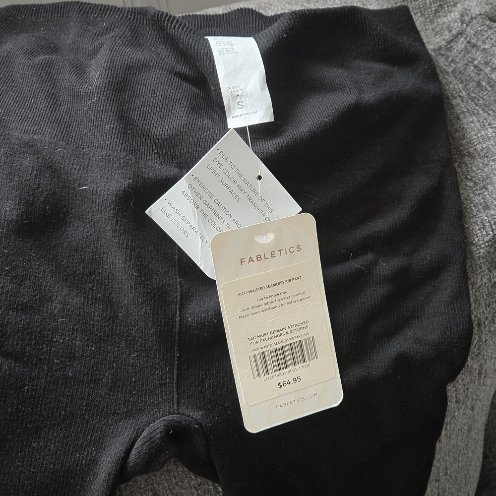 Fabletics Classic Black Highwaisted Seamless Flai… - image 4